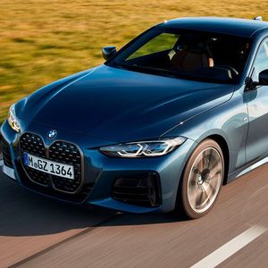 (BMW)