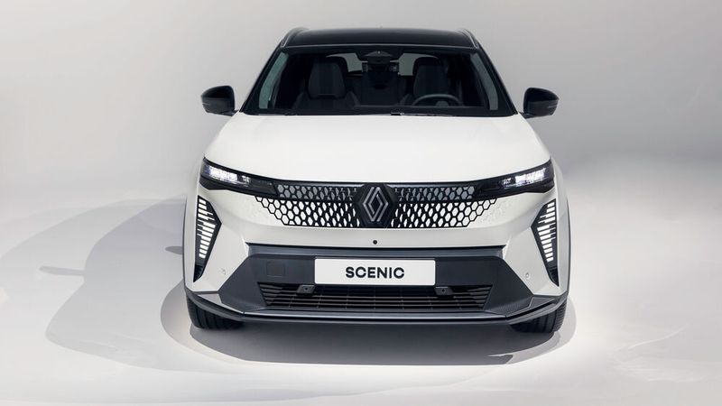 Die Frontpartie wird durch den aufrechtstehenden Marken-Rhombus geprägt. (Bild: Renault)