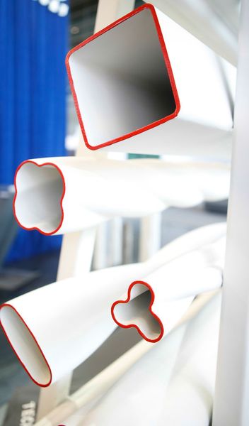 Rohre in allen erdenklichen Formen zeigt die Messe Tube in Düsseldorf. (Bild: Tube)