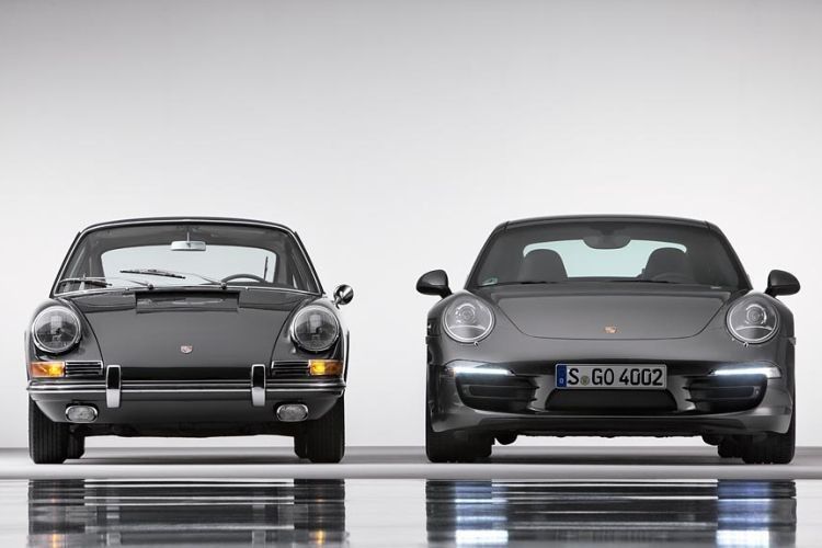 Urgroßvater und Urenkel: Der erste 911 und sein aktueller Nachkomme der Baureihe 991, wie sie seit 2011 gebaut wird. (Foto: Porsche)