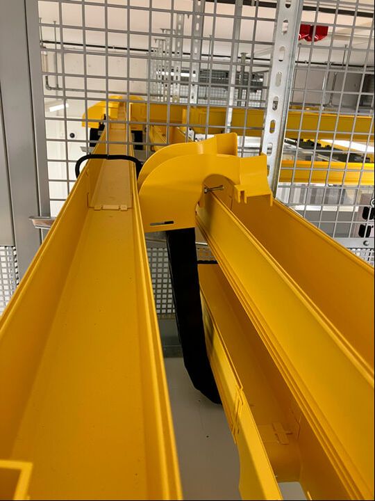 Yellowduct-Kabelkanäle im Avacon-Rechenzentrum bei Hannover.(Bild:  Rosenberger OSI)