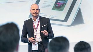 Martin Wallenborn präsentierte Audis Ideen für weitere Direktgeschäfte. (Bild: Stefan Bausewein)