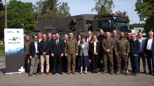Representatives of the European Defence Agency, the Swiss Armed Forces and participating industry at the EU OPEX kick-off event in April 2026.(Source:  European Defence Agency)
