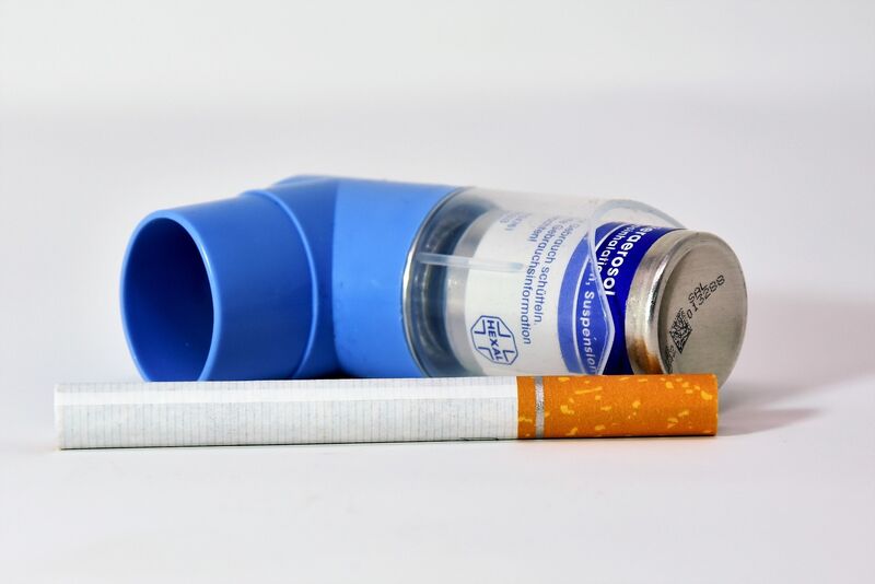 1-9 Monate nach der letzten Zigarette:Husten und Kurzatmigkeit gehen zurück.  Wie gefährlich Passivrauchen ist, haben Forscher der Medizinischen Universität Wien untersucht. (Bild: Pixabay/)