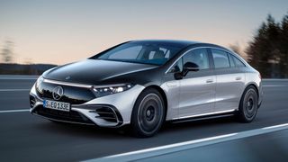 Bei 7.810 Einheiten des EQE und EQS muss die Abschleppvorrichtung überprüft werden. (Bild: Mercedes-Benz )