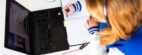 Die WHU - Otto Beisheim School of Management bündelt aktuelle Beiträge zur Corona-Krise von den eigenen Experten auf einer neuen Webseite.(Bild:  WHU)