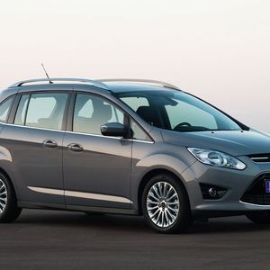 Vans, einst Lieblinge von Familien und Vertretern mit Platzbedarf, haben sich zum Auslaufmodell entwickelt. 