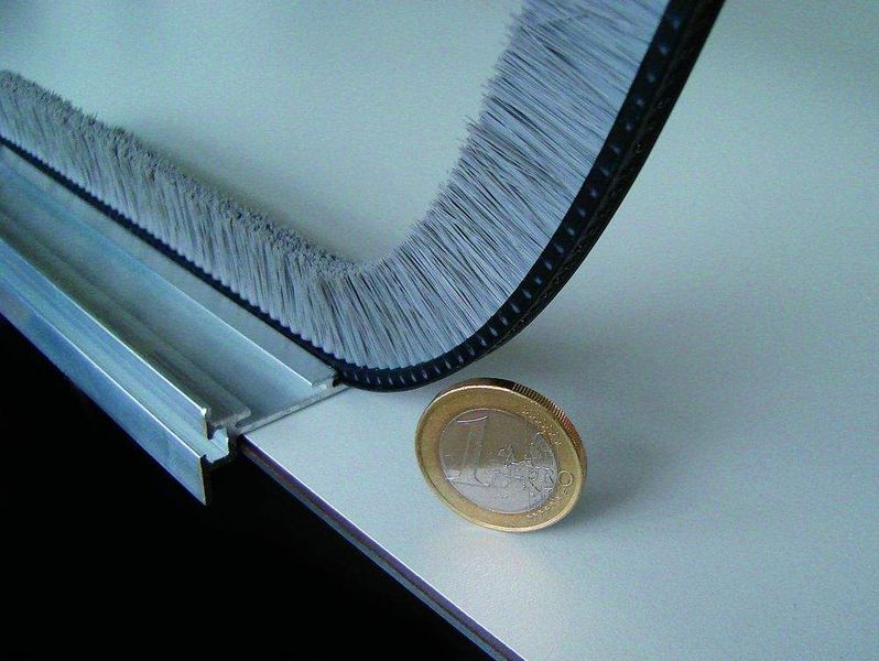 Mink Flex-System (FBL): Die flexibelste Leistenbürste der Welt, so variabel wie Ihre Anforderungen. (Archiv: Vogel Business Media)