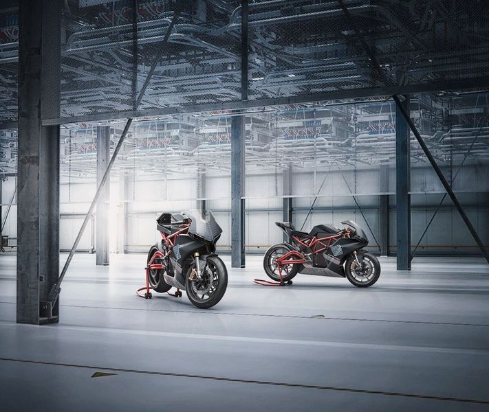 Die studentischen Entwickler haben das Ziel, ein Elektromotorrad zu entwerfen und zu bauen, das beim Engineering-Wettbewerb MotoE mithalten kann.  (Gauss)