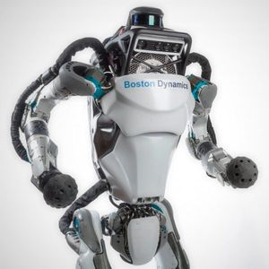 Die Otto Group will in den kommenden Jahren auch den „Atlas“ von Boston Dynamics einsetzen. Doch dieses Robotersystem brauche noch einiges an Entwicklungsarbeit.(Bild:  Boston Dynamics)