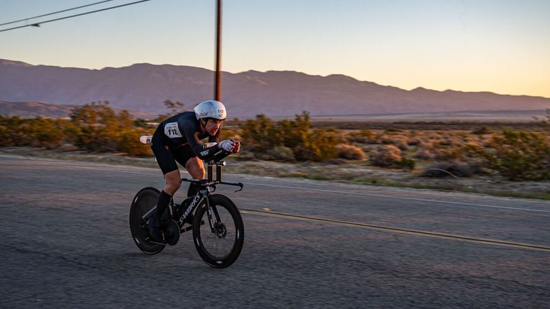 Was Ultra-Cycling mit Cyber-Resilienz zu tun hat, weiß der amtierende 24-Stunden-Zeitfahrweltmeister Sebastian Mayr.(Bild: ©  Sebastian Mayr)