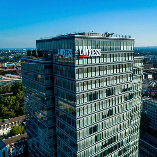 Lanxess hat einen Vertrag zum Verkauf des Urethane Systems Geschäfts an die UBE Corporation unterzeichnet.(Bild:  Lanxess)