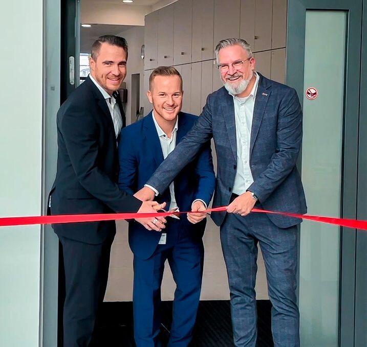 Alexander Grothues, Head of Repair and Supply Chain — Mechatronics CNC; Roman Gaida, Head of Division EMEA — Mechatronics CNC; Sven Mülleneisen, Head of European Customer Support — Mechatronics CNC (from left to right) at the grand opening of the new service centre.