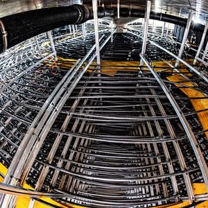 Innenleben des Eis-Energiespeichers während der Bauphase.(Bild:  Phoenix Contact)