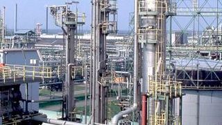 Durch die Erweiterung steigert Sasol seine Produktionskapazitäten für Aluminiumhydroxid  am Standort in Brunsbüttel auf ca. 15.000 Tonnen im Jahr. (Symbolbild) (Sasol)