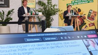 Professor Dr. Renate Köcher, Geschäftsführerin des Instituts für Demoskopie Allensbach und Marc Boersch, Vorstandsvorsitzender von Nestlé Deutschland stellen die Studienergebnisse vor. (Nestlé)