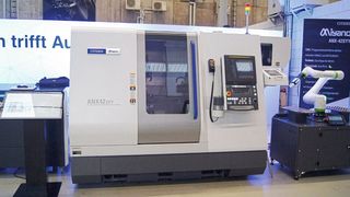 Das ist eine produktivitätssteigernde Kurzdrehmaschine des Typs Miyano ANX-42SYY von Citizen Machinery Europe. Diese, und auch die Schwestern aus dem Langdrehbereich des Modells Cincom kommen laut Hersteller selten als Standardmaschinen zum Anwender ... (Bild: Citizen)