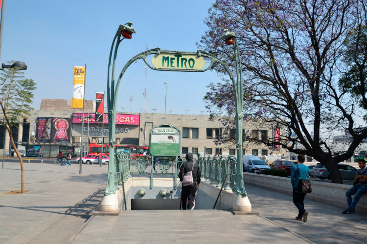 Mexiko-City ist eine Multikulti-Stadt, es gibt sogar französisch anmutende Metrostationen. (Mauritz)