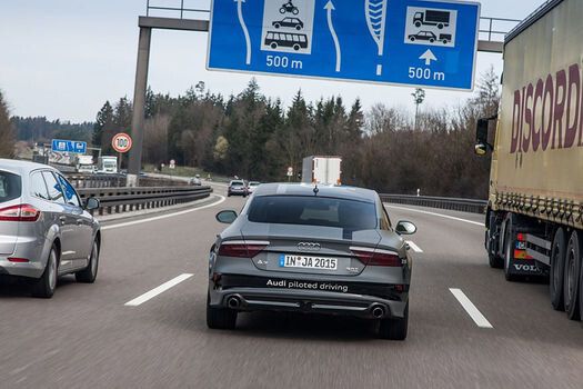 Komplexer Verkehr überfordert den Rechner bisweilen. (Audi)