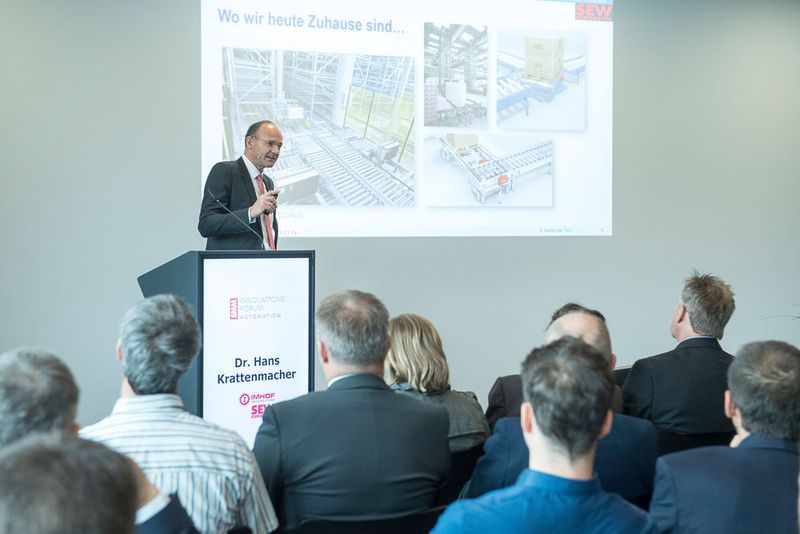 Dr. Hans Krattenmacher, SEW Eurodrive legte dar, wie die Digitalisierung etablierte Geschäftsmodelle gefährden kann und wie SEW Eurodrive darauf reagiert hat. (Thomas Entzeroth)