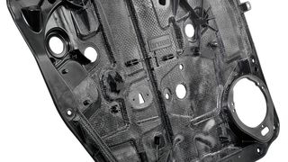 ElringKlinger fertigt für Brose Türmodul-Träger aus Organoblechen für ein Fahrzeug der Kompaktklasse. Das Auftragsvolumen beträgt über 100 Millionen Euro. (Brose)