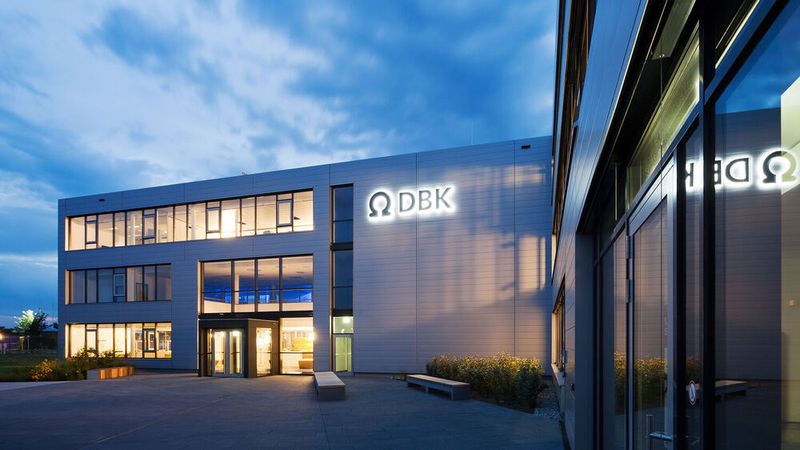 DBK EMS ist in Rülzheim beheimatet und sieht sich nicht als simpler Dienstleister, sondern als Mitdenker.(Bild:  niko design / DBK)