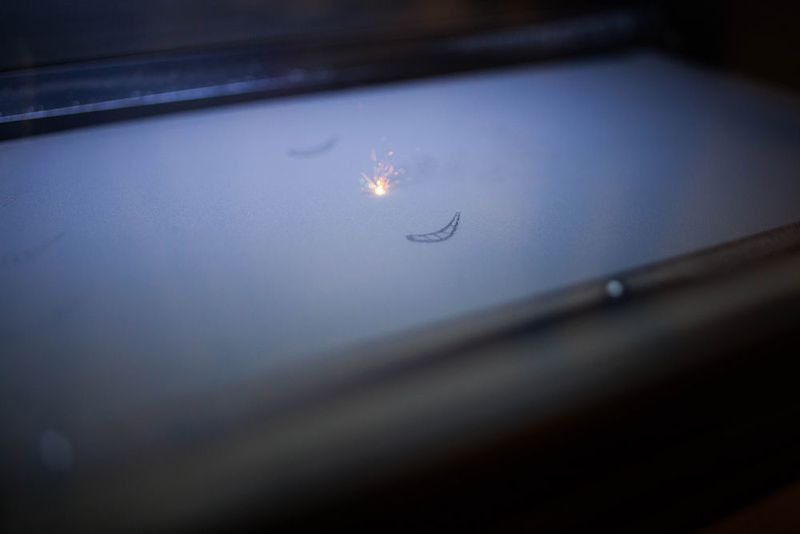 Die Schaufeln wurden bei Materials Solutions mittels Laserschmelzen aus einer pulverförmigen, hochtemperaturbeständigen Superlegierung mit polykristallinem Nickel gefertigt. (Siemens)