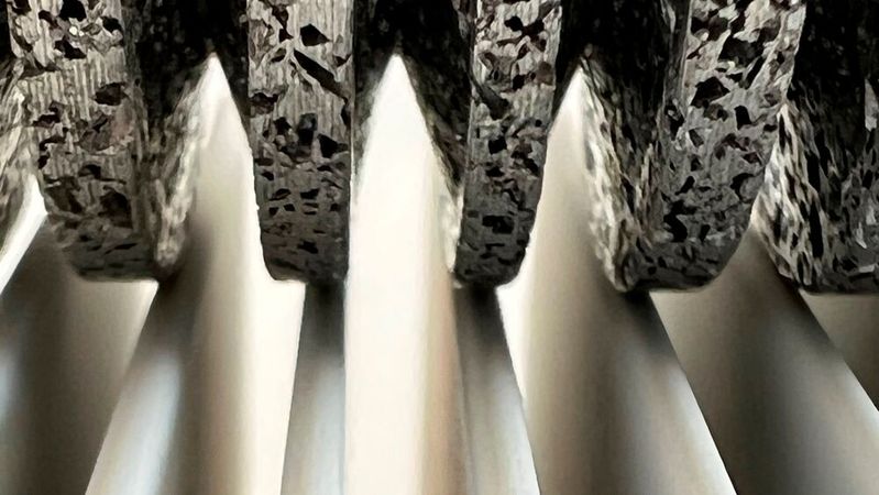 TPVM ist eine eigenständige, zum Patent angemeldete Materialstruktur. Sie ist im Aluminiumguss oder im 3D-Druck realisierbar, industriell verfügbar und skalierbar.(Bild:  Automoteam)