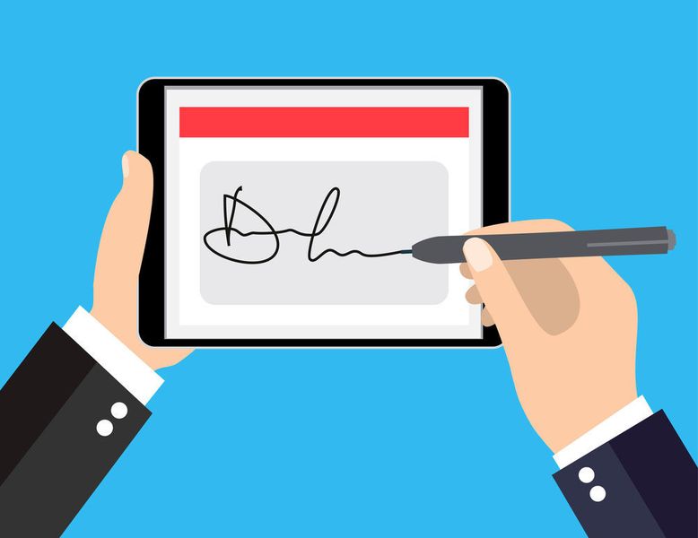 Das Bayerische eGovernment-Gesetz (BayEGovG) ist am 30.12.2015 in Kraft getreten. Schwerpunkte sind die digitale Unterschrift, ePayment, digitale Verwaltungsverfahren und digitaler Service, eRechnung sowie das Recht auf sichere und verschlüsselte Kommunikation von Bürgern und Unternehmen mit staatlichen und nichtstaatlichen Behörden. eGovernment-Gesetze anderer Bundesländer richten den Blick vor allem nach „nach innen“ auf die Verwaltung. Bayern setzt konsequent bei Bürgern und Unternehmen als Nutzern von eGovernment an. Außerdem unterstützt der Freistaat die Kommunen beim Aufbau von eGovernment-Angeboten. (© Rogatnev - Fotolia)