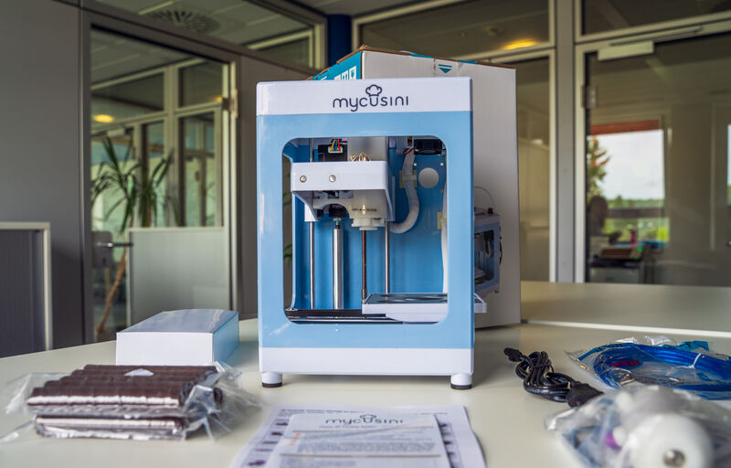Wir haben den Schokoladen-3D-Drucker von Mycusini getestet. Kann der einsteigerfreundliche Schokodrucker mit süßen Kunstwerken überzeugen? (VCG)