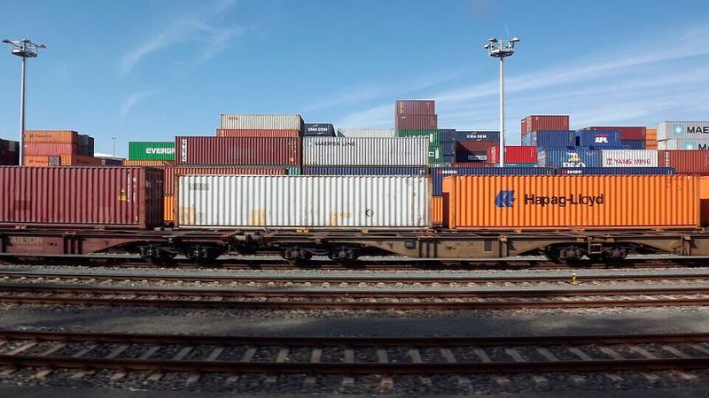 Der Bundesverband der Deutschen Industrie sieht vor allem im sogenannten kombinierten Verkehr Potenzial.(Bild:  gemeinfrei /  Pixabay)
