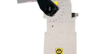 In der Standardausführung werden die Flanschspanner mit einer Kniehebelmechanik ausgeführt, die den Spannarm in eine definierte Nullstellung verfährt. Optional sind die Spanner auch mit Kurvenmechanik erhältlich. Bild: Tünkers (Archiv: Vogel Business Media)