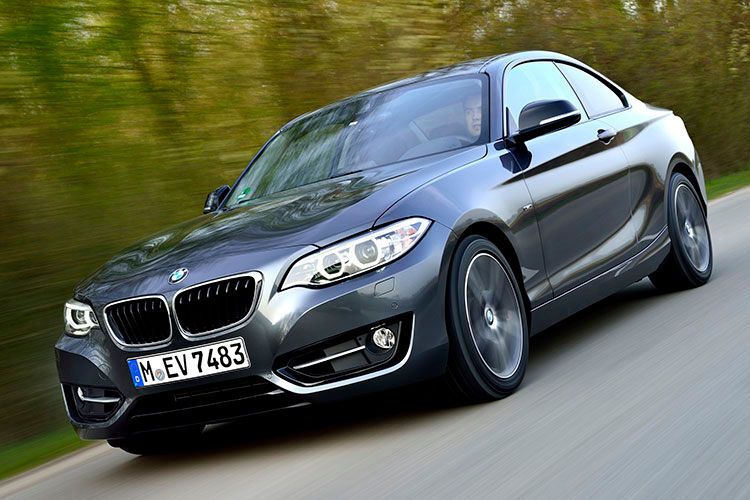 Auf einem ähnlich hohen Niveau bewegt sich das BMW 218i Coupé. (Foto: BMW)