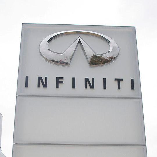 Das Infiniti-Logo wird weiter in der Kfz-Branche zu sehen sein – allerdings nur im Service.(Bild:  Grimm/»kfz-betrieb«)