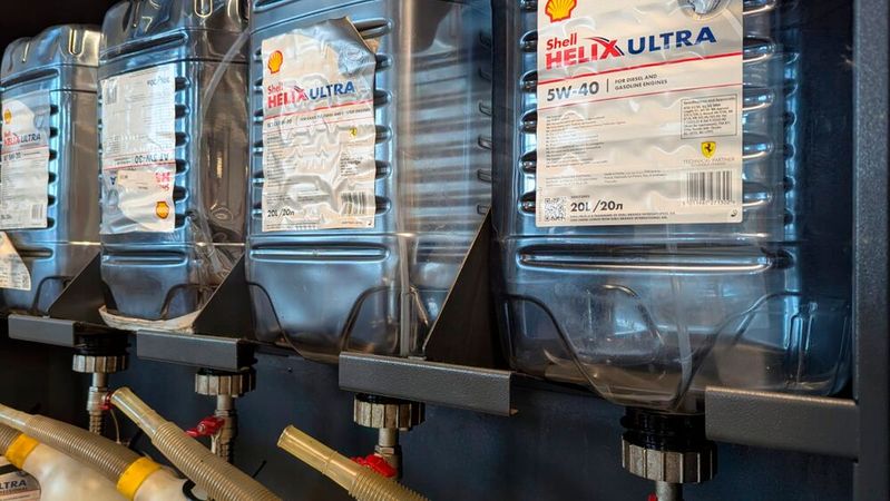 „Habe Flasche bzw. Gebinde leer!“: Eine Feststellung, die aktuell Werkstattkunden von Shell immer öfter machen dürfen.(Bild:  Rosenow – VCG)