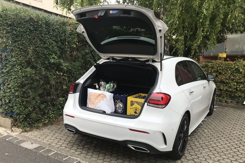 Der Kofferraum ist im Vergleich zum Vorgänger um 29 auf nun 370 Liter gewachsen. Zudem ist die Öffnung deutlich breiter als bislang. (Seyerlein/»kfz-betrieb«)