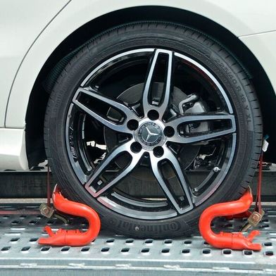 Kommen Aufträge außerhalb der Geschäftsräume zustande – wie beim Abschleppen –, muss das Unternehmen an seine gesetzlichen Verpflichtungen zum Widerrufsrecht denken.  (Bild: frei lizenziert)