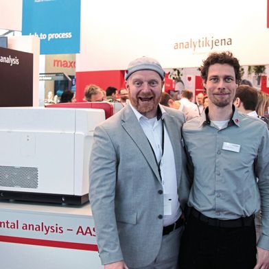 Stefan Jezierski- Räcke (l.) und Holger Sievers treiben bei Analytik Jena u.a. die PFAS-Analytik mit großem Einsatz voran. (Bild: VCG – Lüttmann)