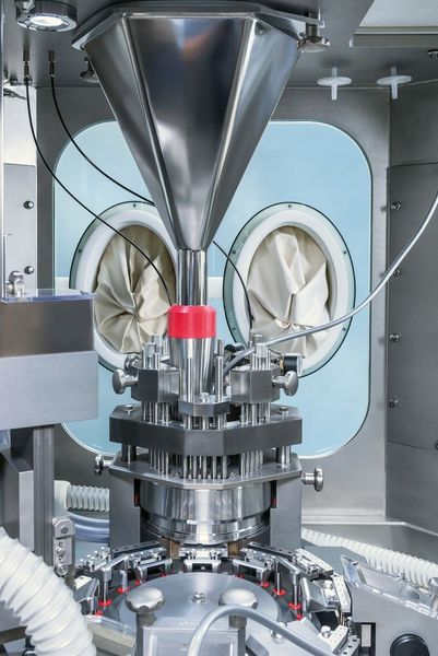 Die GKF 702 ProTect produziert kleine Chargen für die Forschung und Entwicklung sowie für klinische Anforderungen (Robert Bosch GmbH)