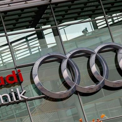 Krisengespräche! Bei Audi spielt man mit Blick auf die Situation im Werk Neckarsulm die Schlechtwetterklausel-Karte aus. Das zwingt die Arbeitnehmerseite zu Verhandlungen. Hier mehr dazu ... (Bild: Audi)