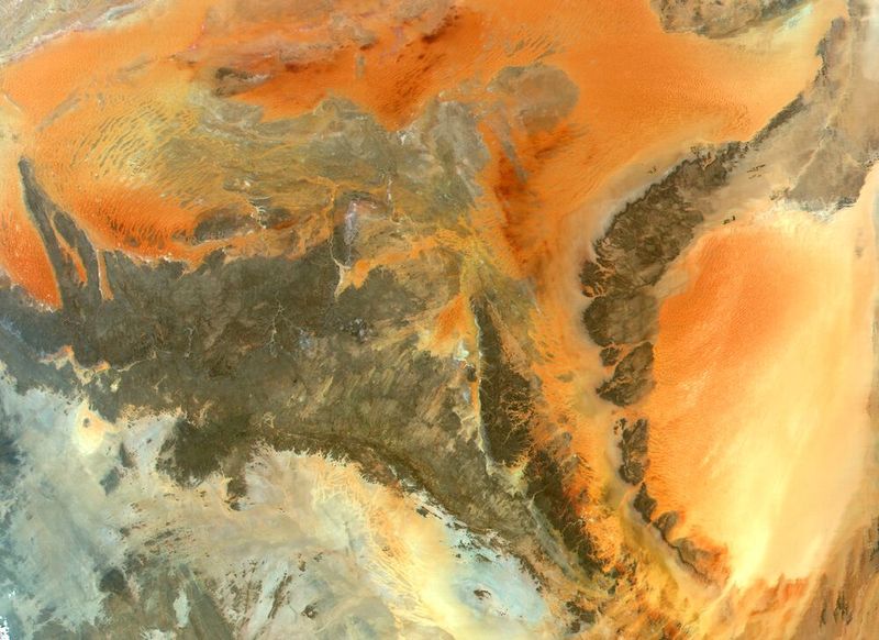 Die Zentralsahara in Nordafrika. (Aufnahme vom 25. August 2000) (Bild: Image courtesy Luca Pietranera, Telespazio, Rome, Italy.)