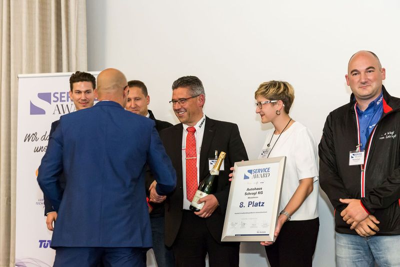 Auf Rang 8 platziert sich mit dem Autohaus Schragl aus Mindelheim ein sympathischer Familienbetrieb mit VW-Servicevertrag. (Stefan Bausewein)