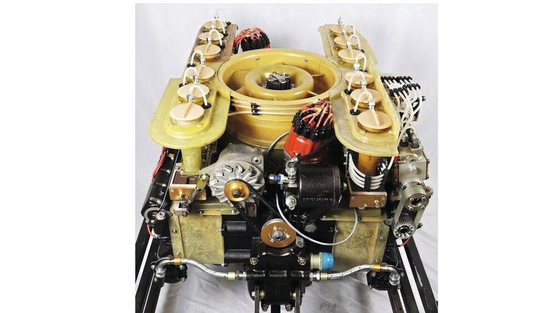 Kein Modell beziehungsweise eines im Maßstab 1:1: der Motor für einen Porsche 917,  5,0 Liter Hubraum, einbaufertig; Limit: 600.000 Euro (Lot 1101A). (Bild: Ni-Cola Classics )