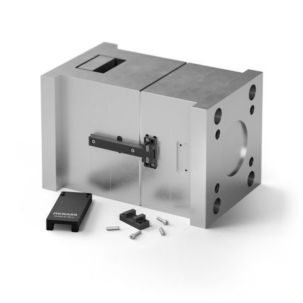 The latch lock controls the movement sequence of the individual moulding plates when opening an injection mould to eject the plastic products. (Source: Pergler Media)