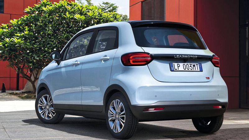 Der E-Mini soll bei knapp 19.000 Euro losgehen.  (Bild: Stellantis)