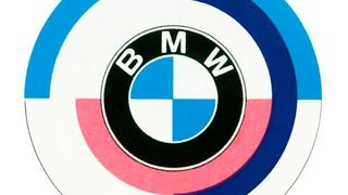 So sah das fertige BMW-M-Motorsport-Logo 1973 aus – die Farben sind bis heute geblieben. (BMW AG)