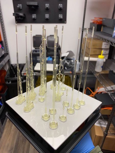Das 3D-Druckunternehmen Formlabs hat deshalb zusammen mit der University of South Florida und Northwell Health einen 3D-gedruckten Nasenabstrich produziert und getestet.  (Formlabs)