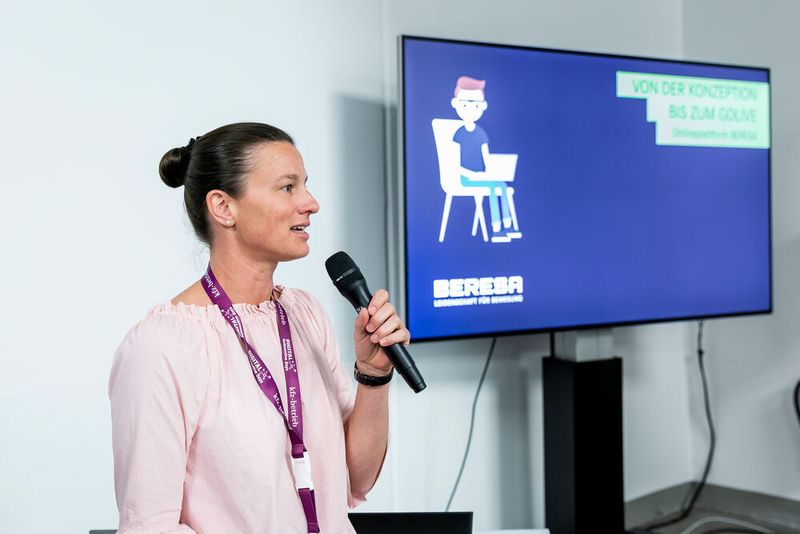 Ein weiteres Workshopthema: Shopsysteme. Ihre Erfahrungen damit schilderten Julia Riethmüller von der Beresa GmbH, ... (Stefan Bausewein)