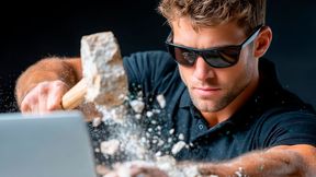 Wie Unternehmen mit ausgealterten Daten und IT-Hardware ümgehen, ist auch und nicht zuletzt eine Frage der Sicherheit.  (Bild: © VladaToday - stock.adobe.com / KI-generiert)