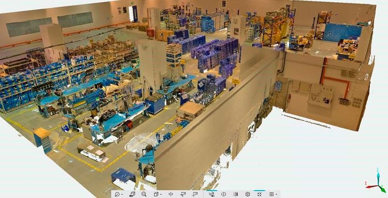 Das KIT zeigt auf der Hannover Messe ein im Industrie 4.0 Collaboration Lab entwickeltes System, über das ein zentraler Dienst sämtliche für einen Digitalen Zwilling notwendigen 3D-Bestandsdaten hardware- und softwareunabhängig bereitstellt. Elementar ist hierbei die automatisierte Erstellung von 3D-Modellen aus Punktwolken mittels der „Click & Build“-Technik. Dabei kommen  neue Algorithmen zum Einsatz, die es Anwendern ermöglichen, Messdaten – die beispielsweise mit einer Drohne erstellt wurden – mit einem Klick in virtuelle 3D-Objekte zu überführen. (Bild: Industrie 4.0 Collaboration Lab, KIT)